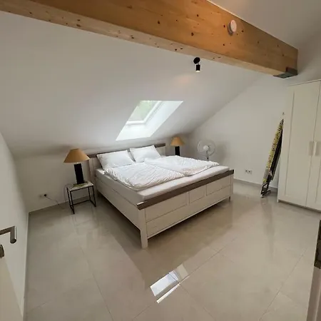 Dg-wohnung In Nord