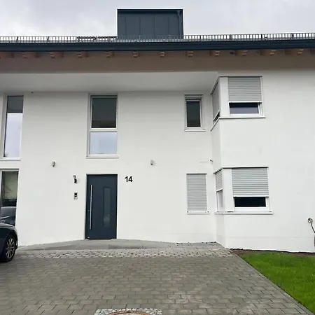 Dg-wohnung In Nord *